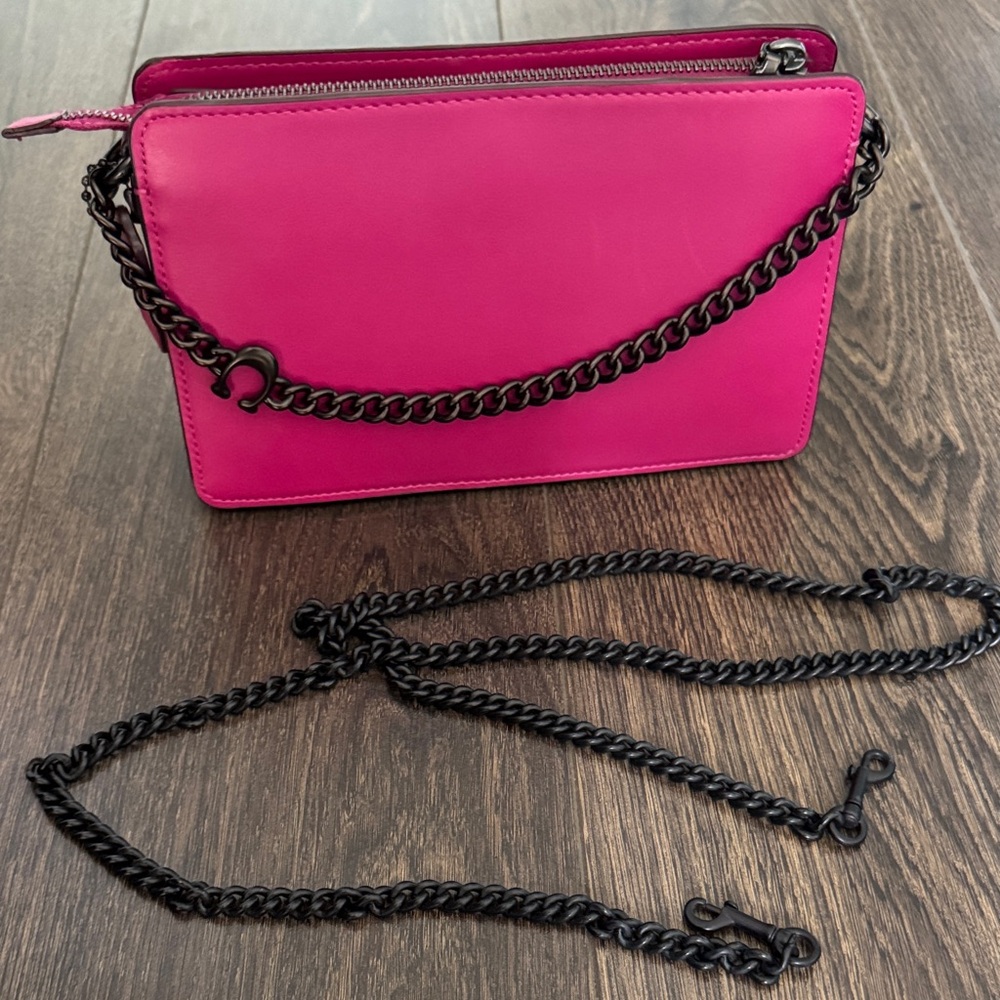 Coach Signature Chain Crossbody Handbag